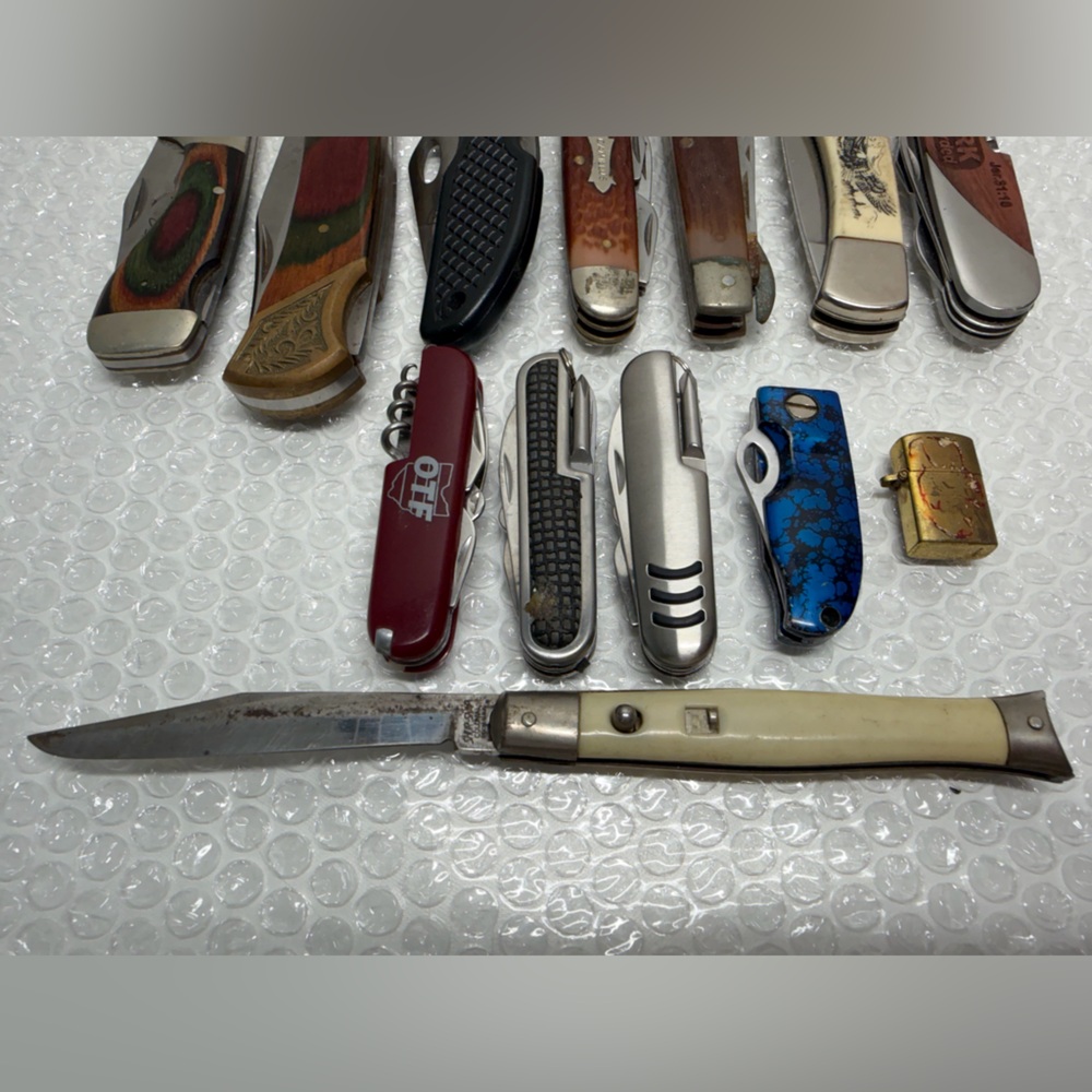 Knife Collection - Picture 10 of 10